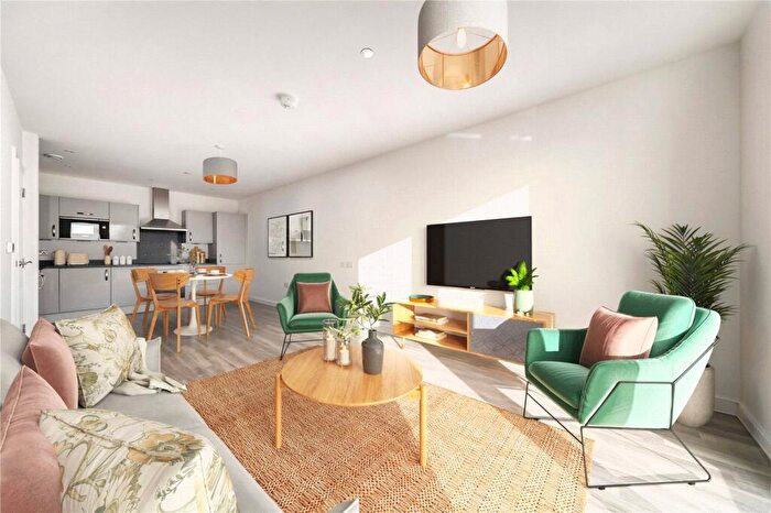 2 Bedroom Apartment For Sale In Hadlow Road, Sidcup, DA14