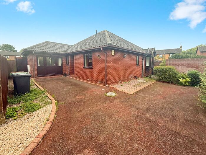 3 Bedroom Detached Bungalow For Sale In Riverside Mead, Peterborough, PE2