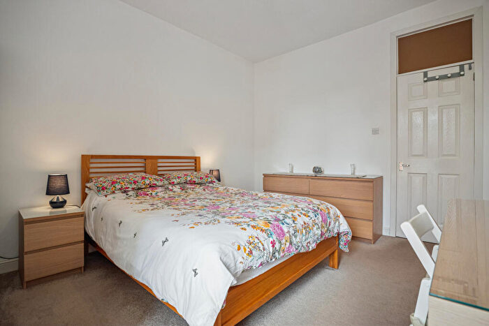 2 Bedroom Flat For Sale In / Clarendon Place, Glasgow, G20