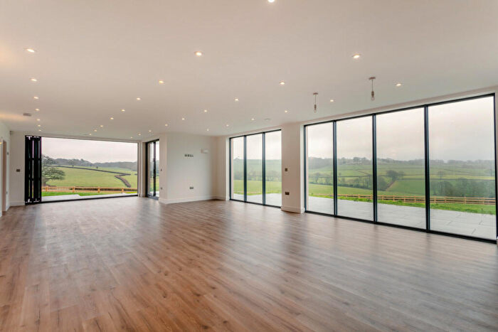 5 Bedroom Detached House For Sale In Spreyton, Crediton, EX17