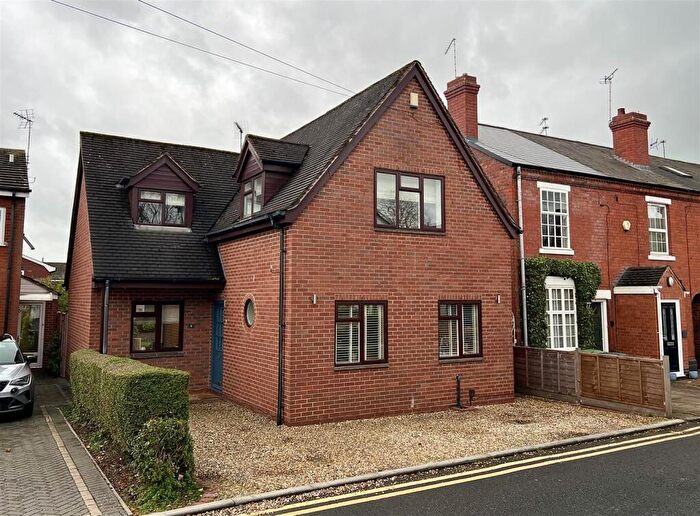 3 Bedroom House For Sale In Church Street, Hagley, DY9