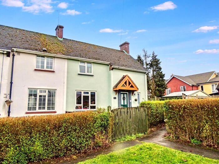 3 Bedroom Semi-Detached House For Sale In Cherry Garden Road, Great Waltham, Chelmsford, CM3