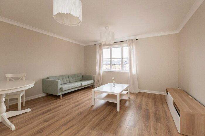 3 Bedroom Flat To Rent In Russell Gardens, Roseburn, Edinburgh, EH12