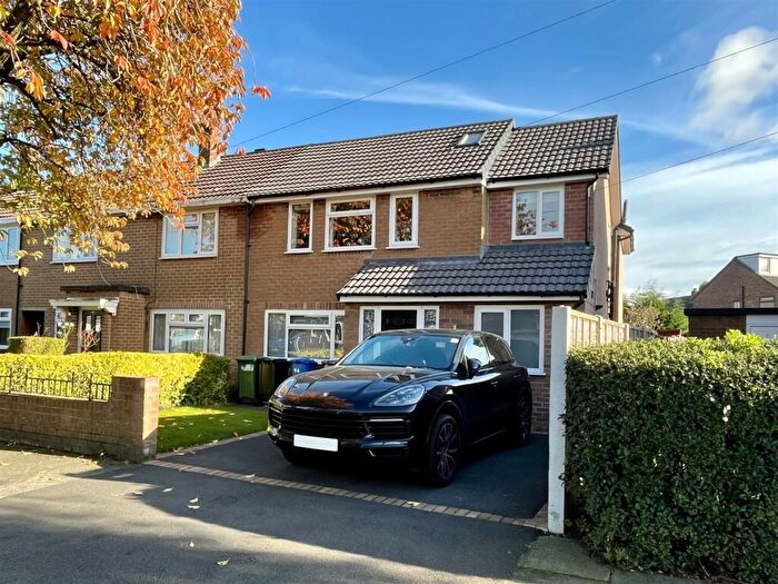 4 Bedroom End Of Terrace House To Rent In Hoylake Road, Sale, M33