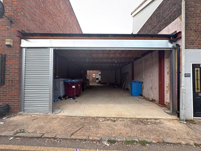 Parking To Rent In Windsor Walk, Luton, LU1