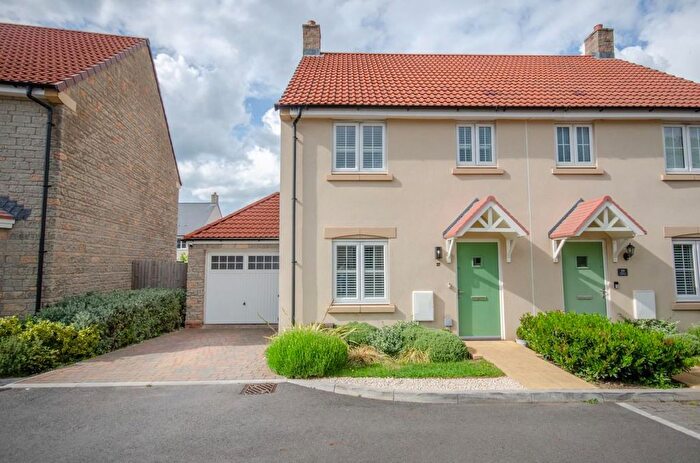 3 Bedroom Semi-Detached House For Sale In Snapdragon Way, Lyde Green, Bristol, BS16
