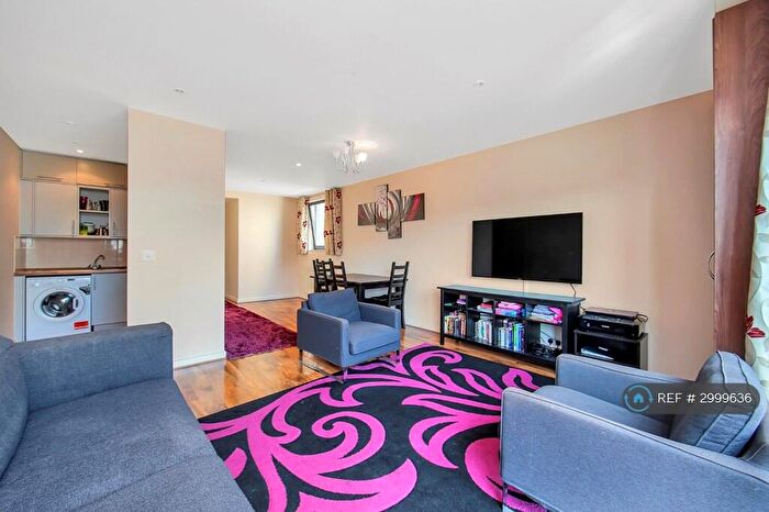 2 Bedroom Flat To Rent In Central House, Barking, IG11