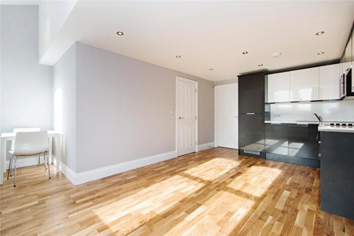 2 Bedroom Maisonette To Rent In Glenarm Road, London, E5