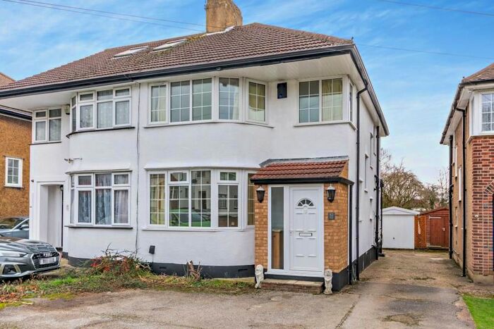 3 Bedroom Semi-Detached House To Rent In Felbridge Avenue, Stanmore, HA7
