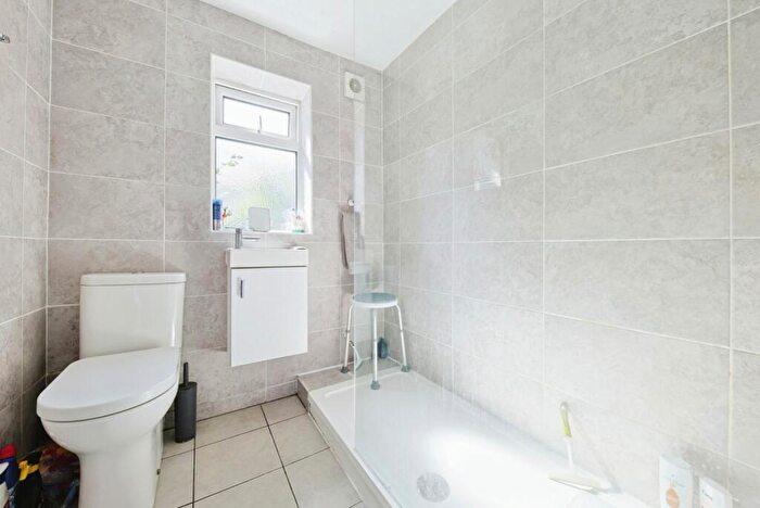 2 Bedroom Apartment For Sale In Trinity Court, Grovehill Road, Beverley, HU17