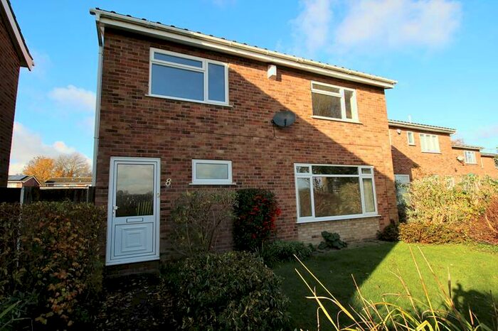 4 Bedroom Detached House To Rent In Flint Way, Putnoe, Bedford, MK41