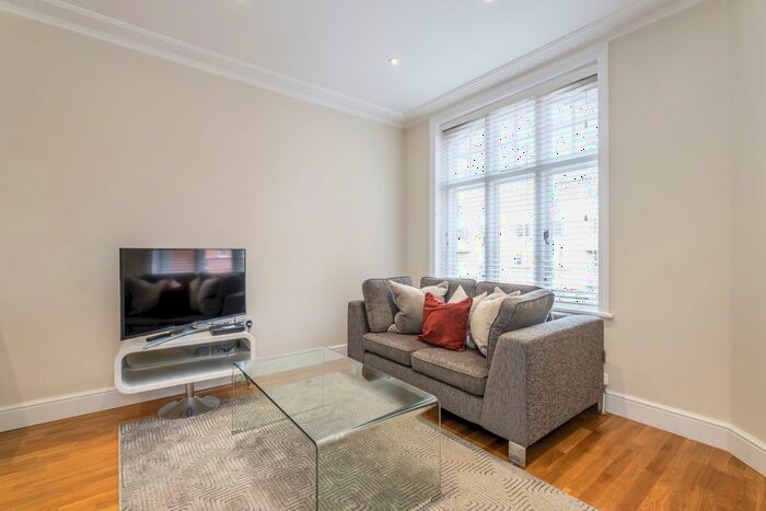 1 Bedroom Flat To Rent In King Street, London, W6
