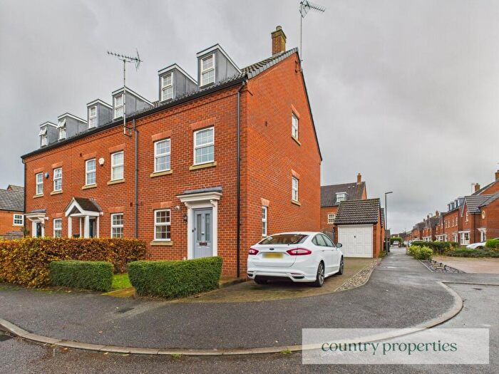 3 Bedroom End Of Terrace House For Sale In Elderfield, Welwyn Garden City, AL7