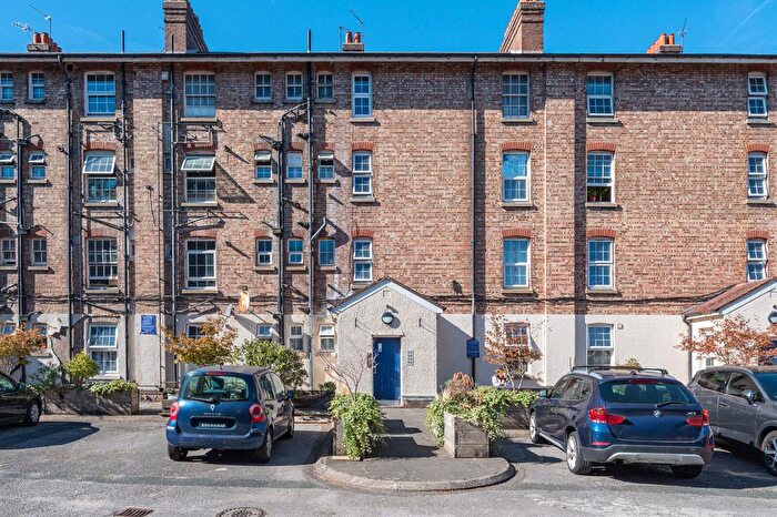 4 Bedroom Flat For Sale In Jebb Avenue, Brixton Hill, London, SW2