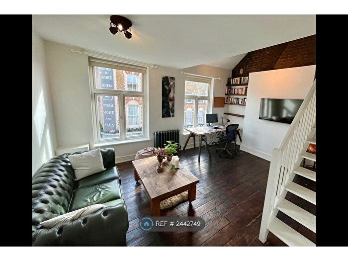 2 Bedroom Flat To Rent In Highbury Park, London, N5