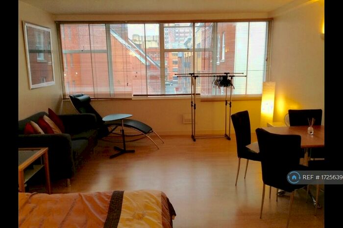 Studio To Rent In York Place, Leeds, LS1