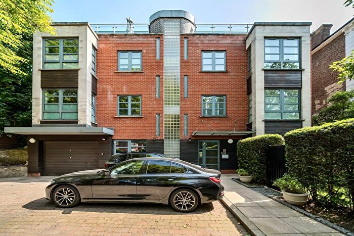 2 Bedroom Flat To Rent In Haverstock Hill, London, NW3