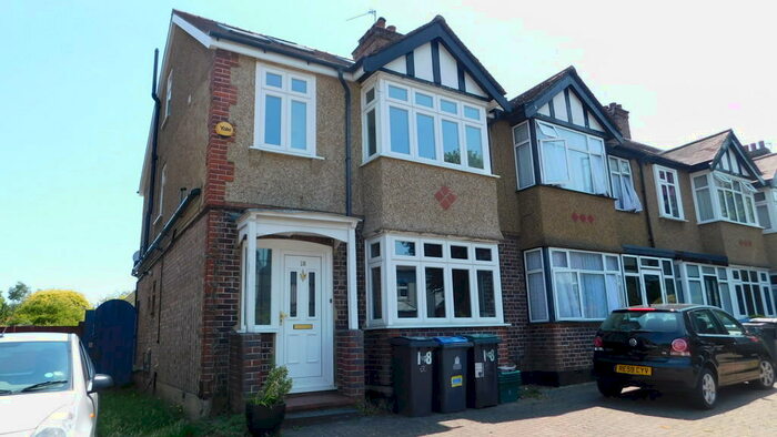 4 Bedroom End Of Terrace House To Rent In Surbiton, KT6