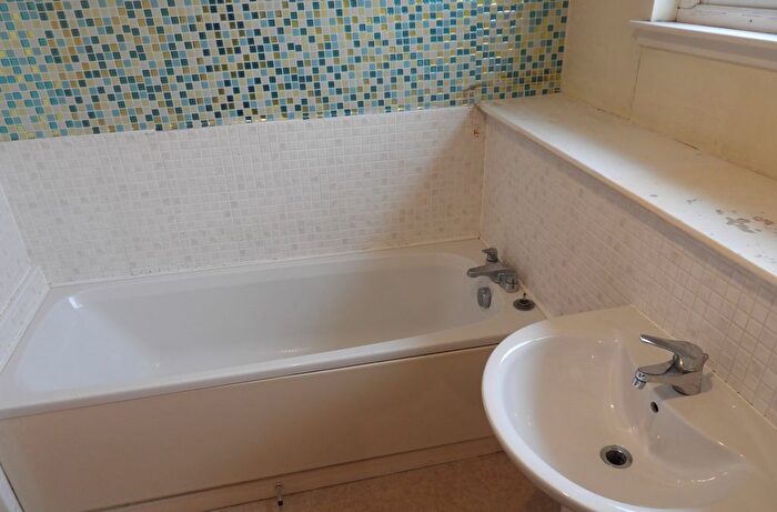 2 Bedroom Flat To Rent In A Charlotte Street, Glasgow, G1