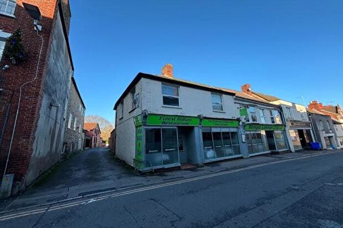 2 Bedroom Flat To Rent In Long Street, Dursley, GL11