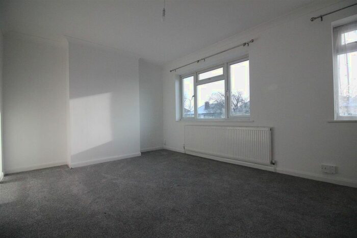 5 Bedroom Property To Rent In Long Lane, Stanwell, Staines, TW19