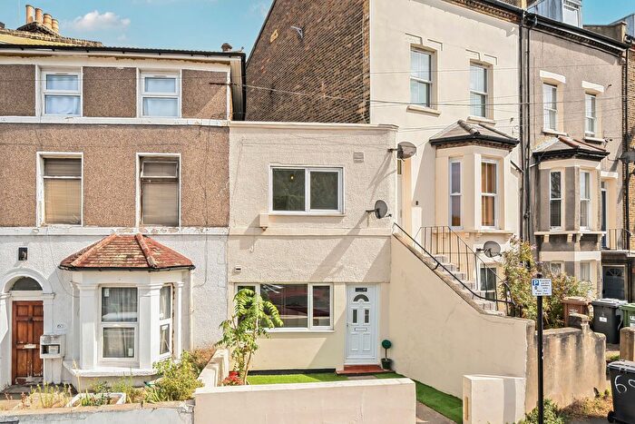 1 Bedroom Detached House For Sale In Courthill Road, Lewisham, London, SE13
