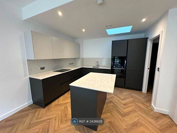 4 Bedroom Semi-Detached House To Rent In Heron Hill, Belvedere, DA17