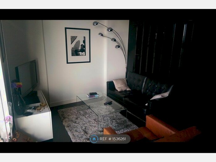 Studio To Rent In Pan Peninsula West, London, E14