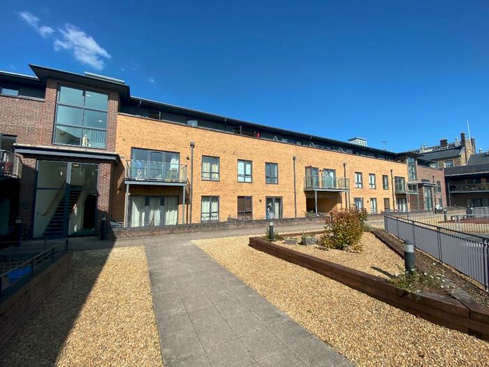 2 Bedroom Flat To Rent In Kings House, Heritage Plaza, Firefly Ave, Swindon, SN2