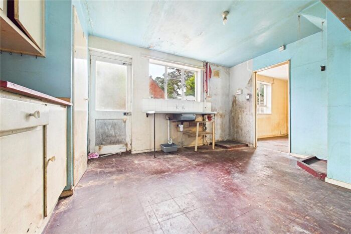 3 Bedroom Semi-Detached House For Sale In Abbots Road, Burghfield Common, Reading, RG7