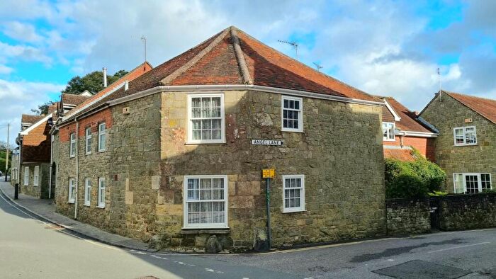 3 Bedroom End Of Terrace House To Rent In Angel Court, Shaftesbury, Dorset, SP7