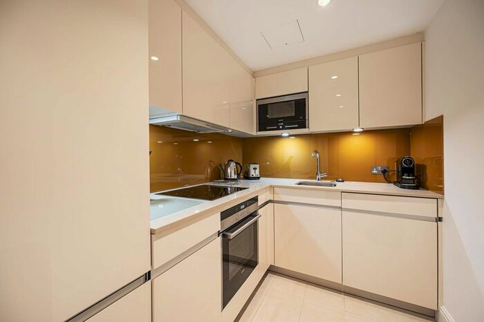 2 Bedroom Flat To Rent In Bow Lane, City, London, EC4M