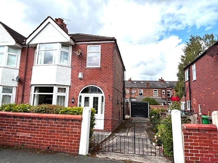 3 Bedroom Semi-Detached House For Sale In Vicars Road, M21