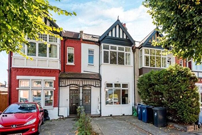 4 Bedroom Terraced House To Rent In Little Ealing Lane, Ealing, W5
