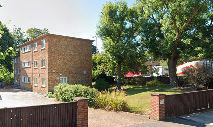 3 Bedroom Apartment To Rent In Rosewood House, Manor Hall Drive, London, NW4