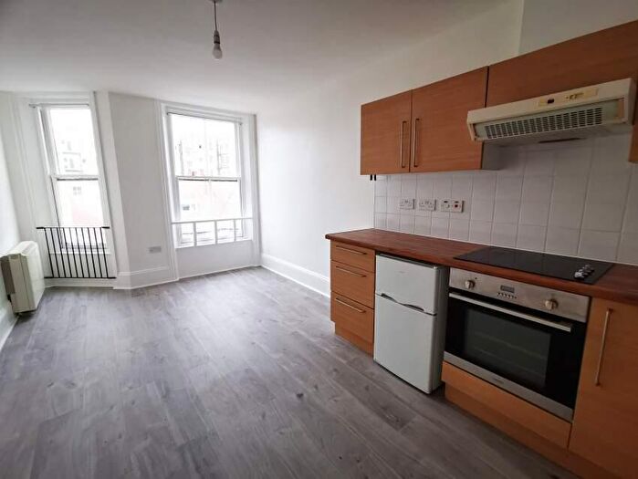Flat To Rent In Hove, East Sussex, East Sussex, BN3