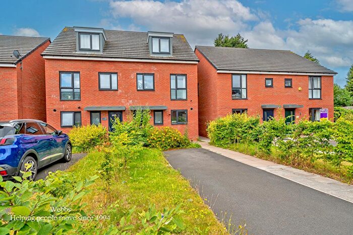 3 Bedroom Semi-Detached House For Sale In Bluebell Crescent, Walsall, WS3