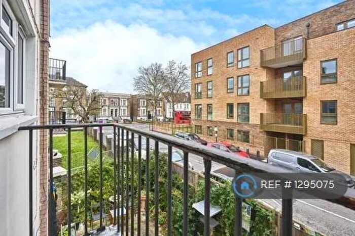 2 Bedroom Flat To Rent In Fyfield Court, London, E7