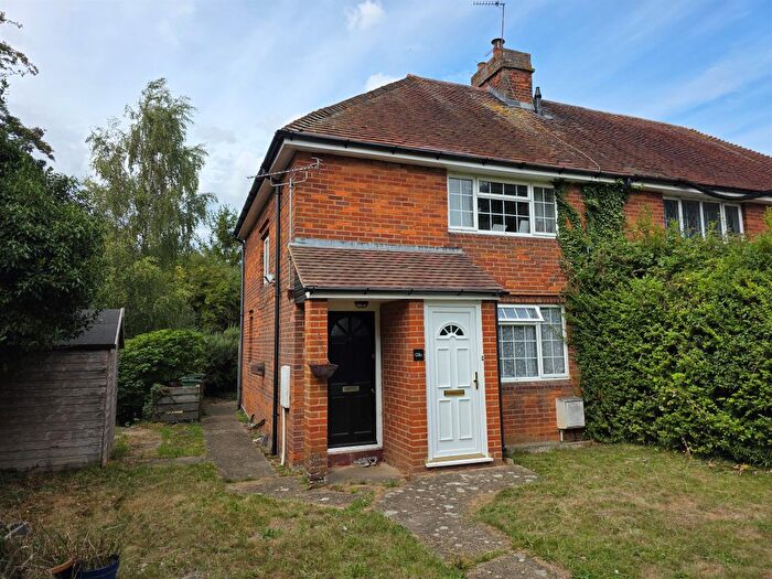 1 Bedroom Maisonette For Sale In Oxford Road, Stone, Aylesbury, HP17