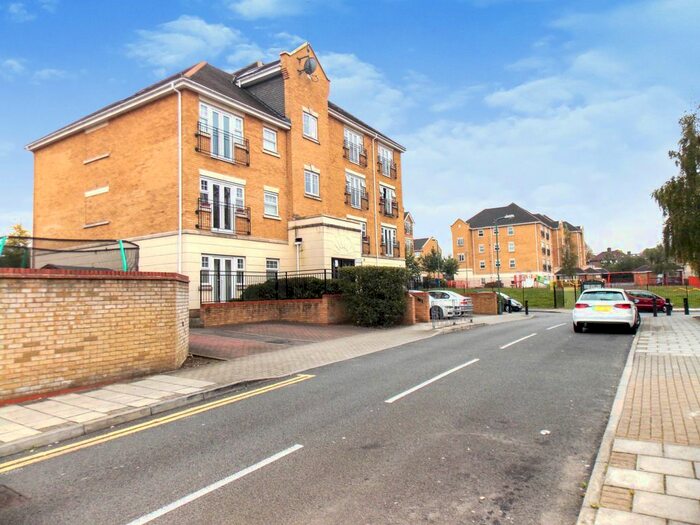 2 Bedroom Flat To Rent In Scott Road, Edgware, HA8