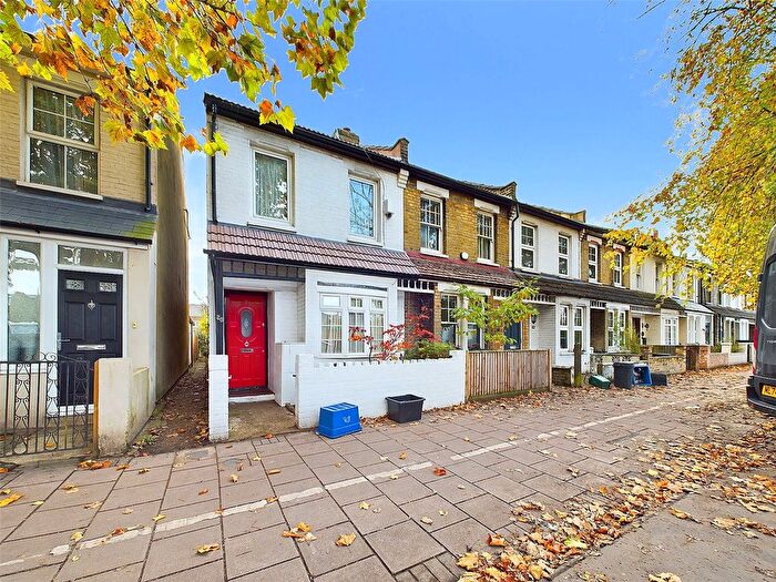 2 Bedroom End Of Terrace House To Rent In Chertsey Road, St Margarets, Twickenham, TW1