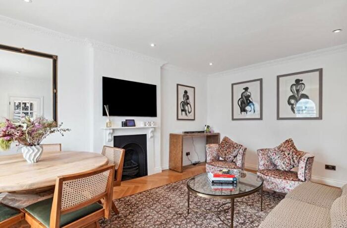 2 Bedroom Flat To Rent In Blandford Street, Marylebone, London, W1U