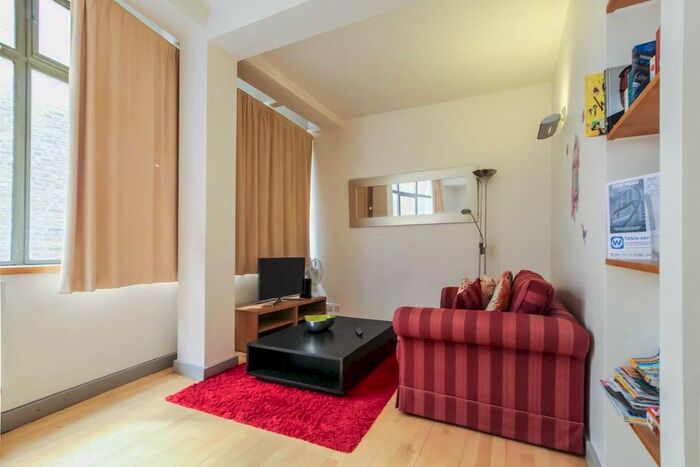 1 Bedroom Flat To Rent In Bishopsgate, London, EC2M