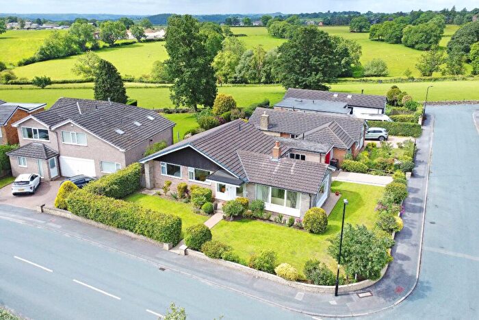 3 Bedroom Bungalow For Sale In Firs Crescent, Harrogate, HG2