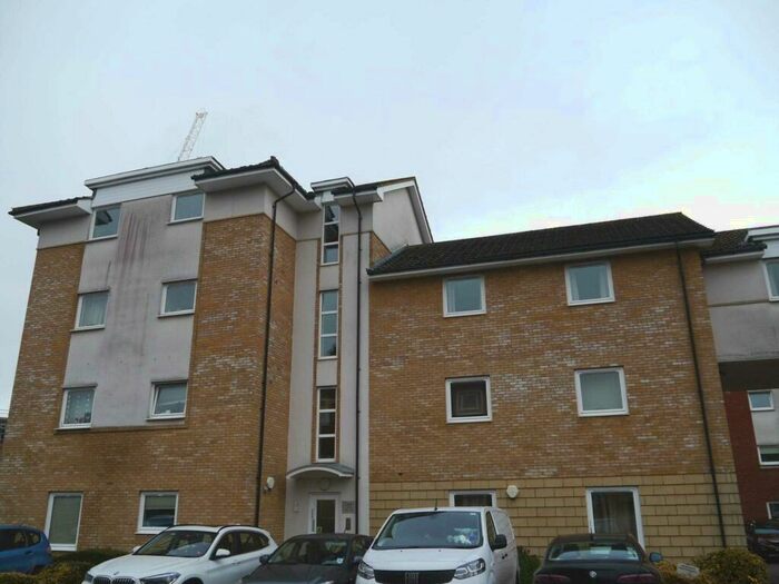 2 Bedroom Flat To Rent In Bakers Close, St Albans, AL1