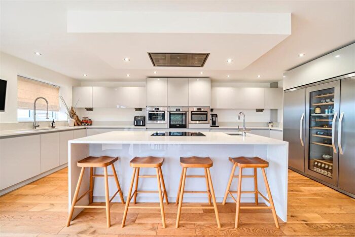 5 Bedroom Detached House For Sale In Greenwell Lane, Langford, BS40