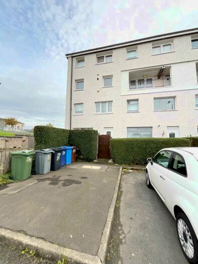 3 Bedroom Flat To Rent In Tay Place, Corseford, PA5