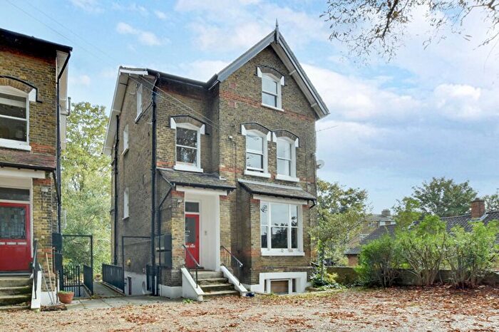 1 Bedroom Apartment For Sale In Dacre Gardens, Brandram Road, Lewisham, London, SE13