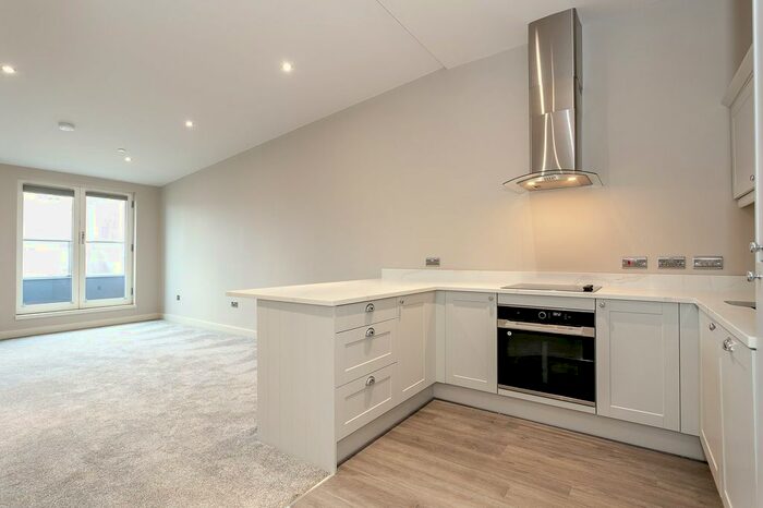 2 Bedroom Flat To Rent In - Cambridge Road, Harrogate, HG1