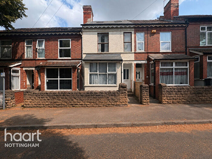 4 Bedroom Terraced House For Sale In Derby Grove, Radford, NG7